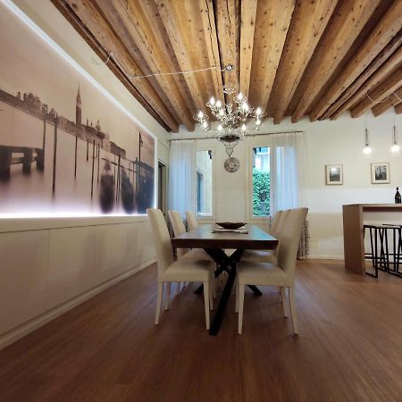 Deluxe 3 Bedroom Flat In Rialto Venecia Exterior foto