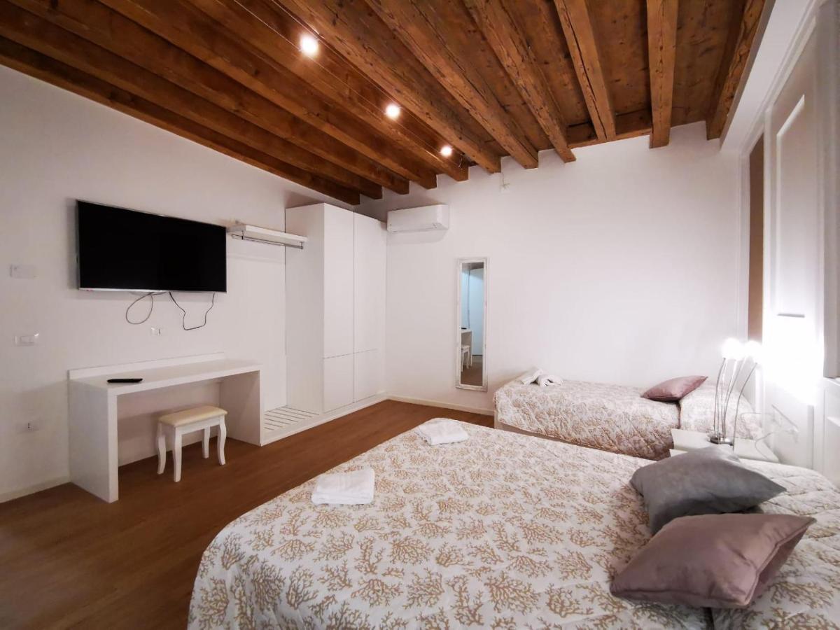 Deluxe 3 Bedroom Flat In Rialto Venecia Exterior foto